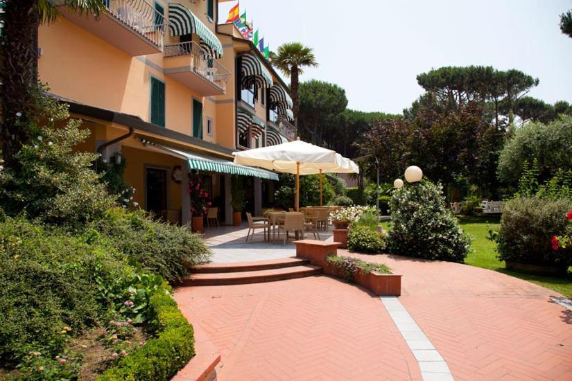 Hotel Gemma Del Mare Marina di Pietrasanta Kültér fotó