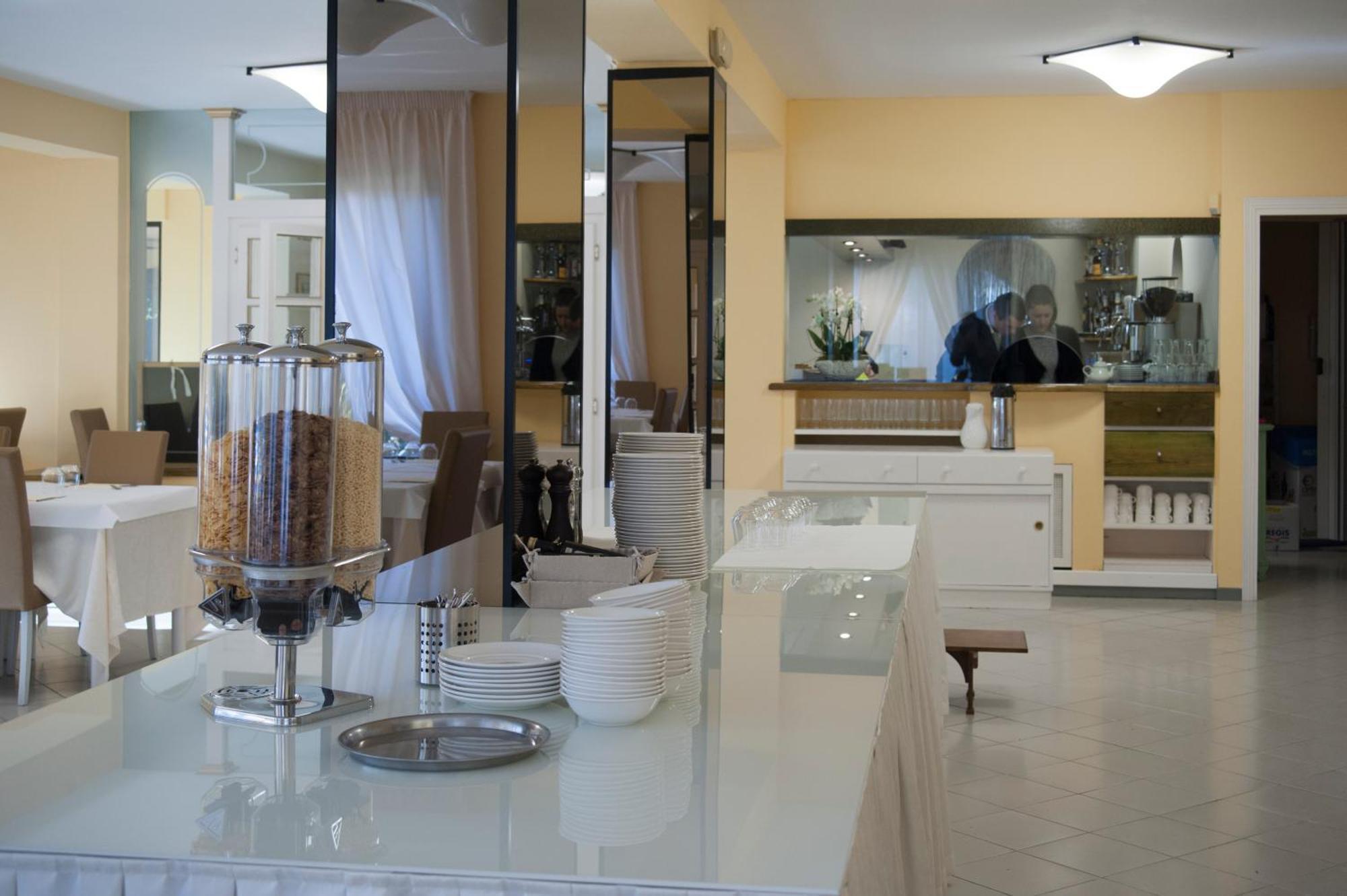Hotel Gemma Del Mare Marina di Pietrasanta Kültér fotó
