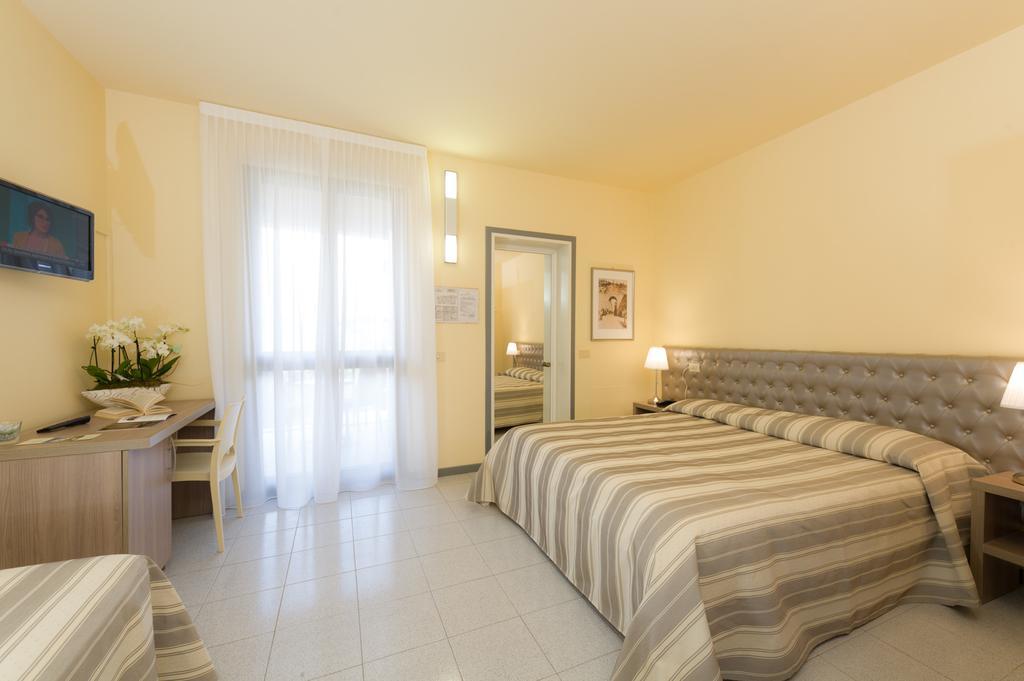 Hotel Gemma Del Mare Marina di Pietrasanta Kültér fotó