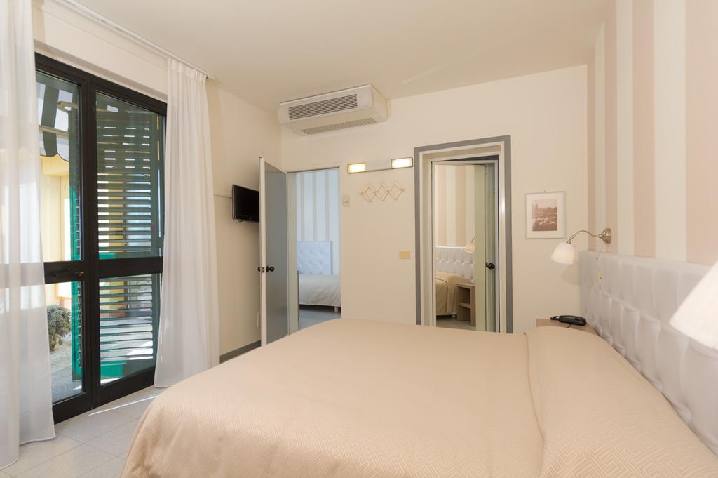 Hotel Gemma Del Mare Marina di Pietrasanta Kültér fotó