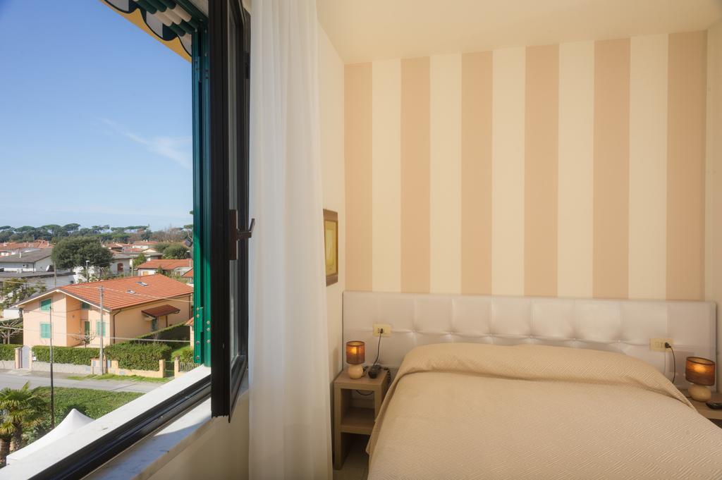 Hotel Gemma Del Mare Marina di Pietrasanta Kültér fotó